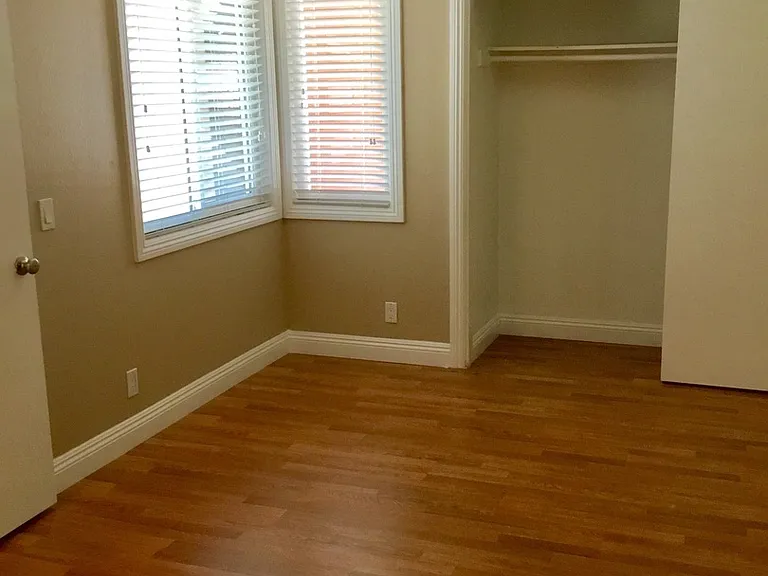 252 S Poplar Ave — Photo 8