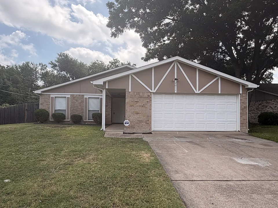2011 Lavon Creek Ln
