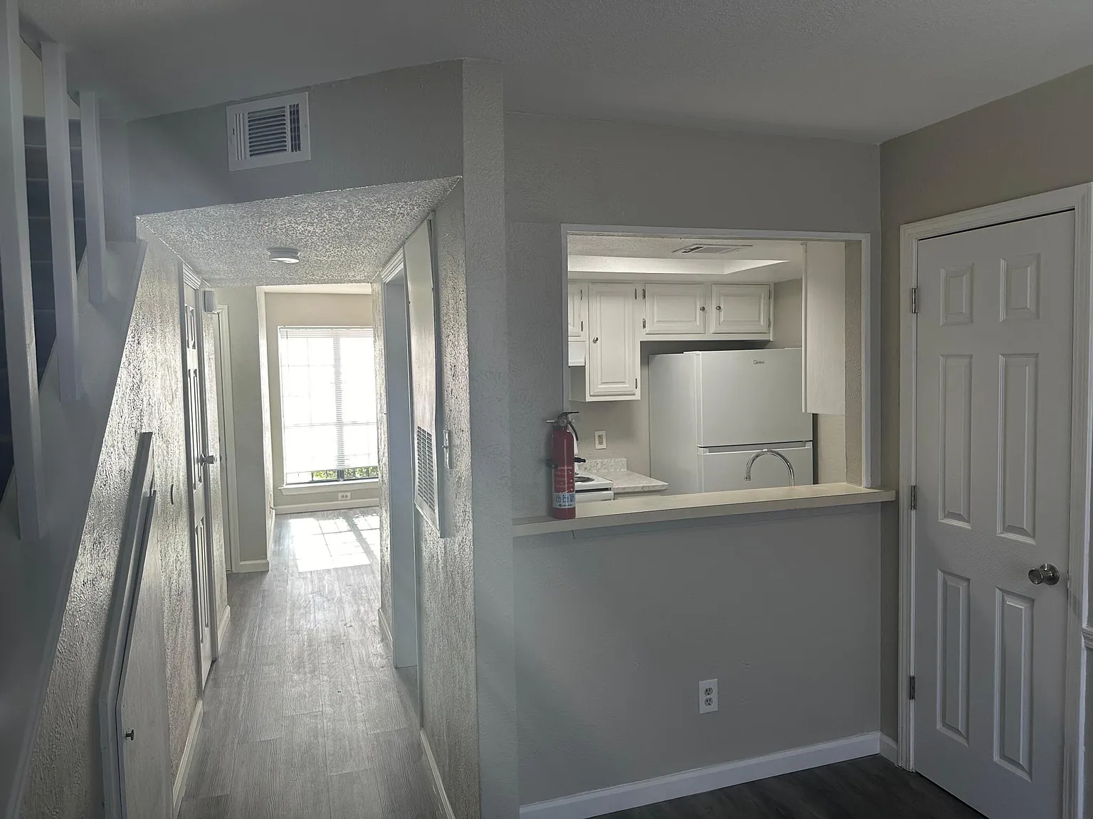 8001 Rothington Rd — Photo 2