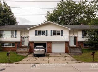 635 Alpine Dr, Green Bay, WI 54302