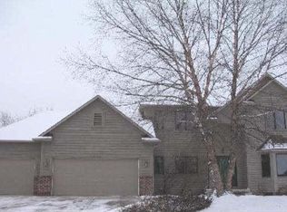1204 Cannon Valley Dr E, Northfield, MN 55057