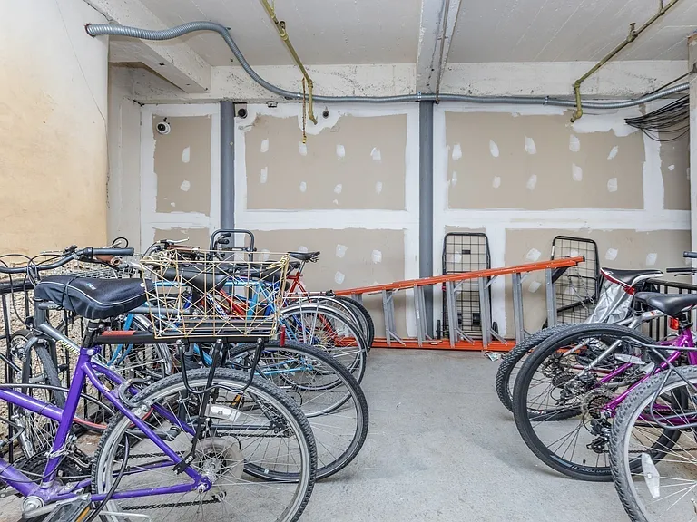 51 Park Dr #5 — Photo 16