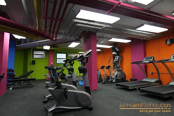 Rented by aptsandlofts.com | media 2