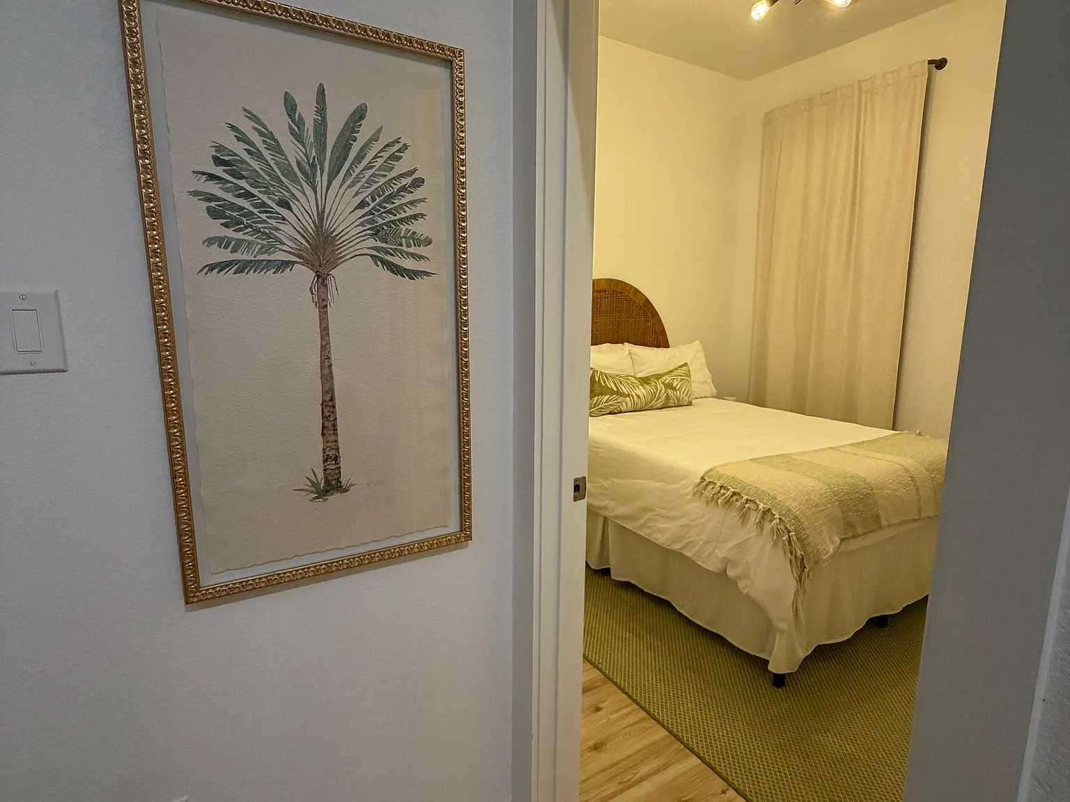 2 bedroom, 2 bathroom Home in San Leon with covered parking — Photo 2