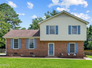 2815 Ellsworth Dr, Greenville, NC 27834