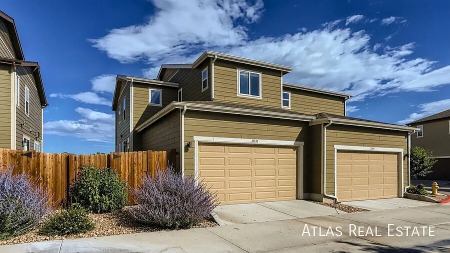 Spacious 4-Bedroom Townhome in North Park — Photo 1
