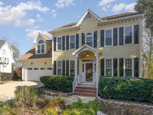 106 Ortons Point Pl, Cary, NC 27513