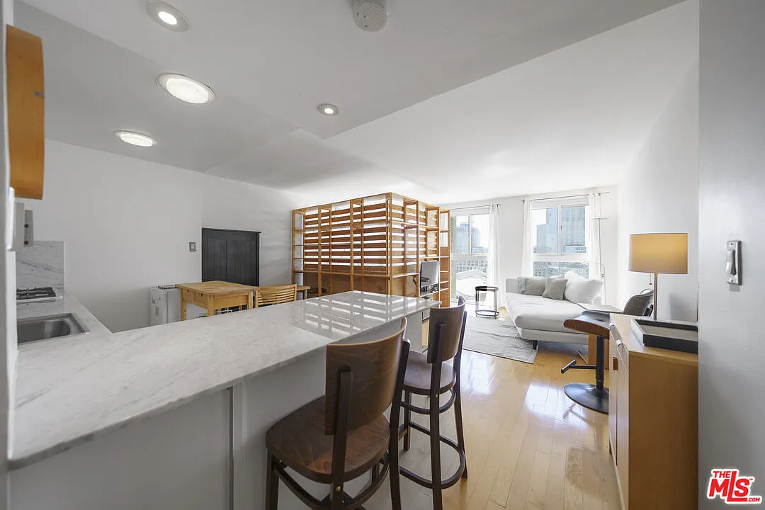 Studio, 1.0 bath, 481 sqft, $2,500 — Photo 3