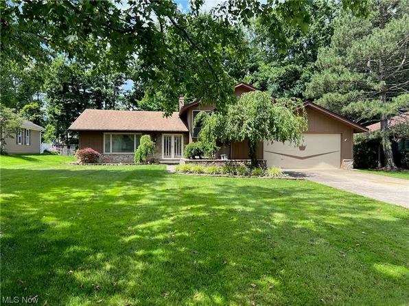 6238 Sunnywood Dr, Solon, OH 44139