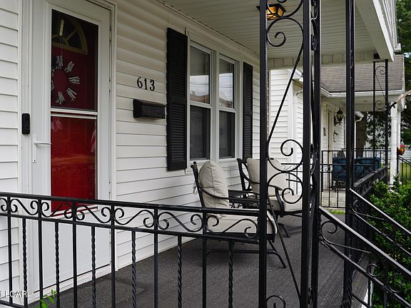 2nd image of 613 North St