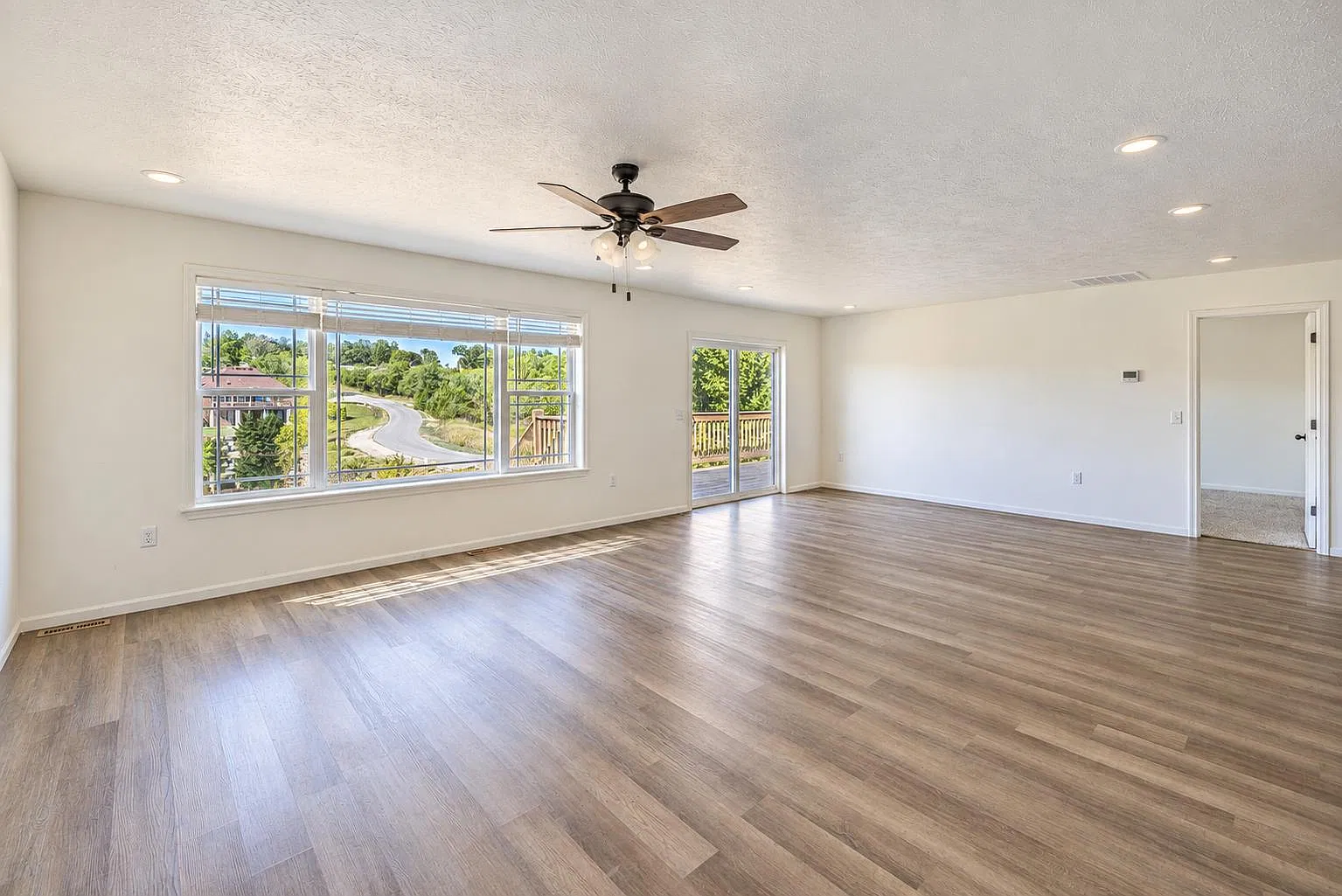 140 E Sunset Cove Ln — Photo 4