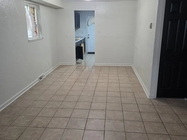 23823 Banbury Cir #1 — Photo 2