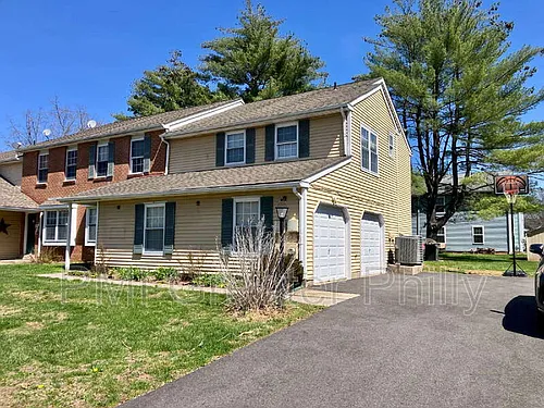 1688 Bluebird Dr #A Photo 1
