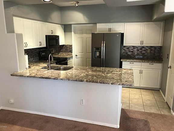 3rd image of 7401 W Arrowhead Clubhouse Dr Unit 1056