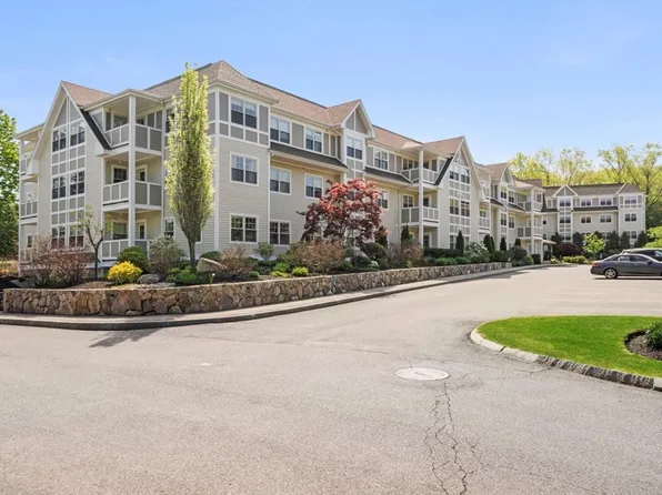 2 Manor Ter Unit 224, Lexington, MA 02420