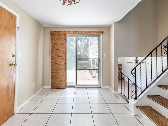 4th image of 107 Chestnut Hill Ln S