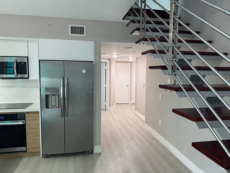41 SE 5th St #501 — Photo 26