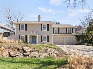 7817 Darnell St, Lenexa, KS 66216