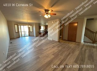 4810 W Cayman St, Sioux Falls, SD 57107