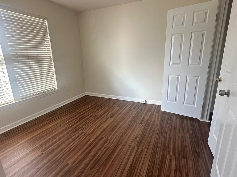 8477 Hallie Rose St — Photo 34