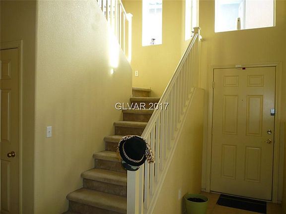 2nd image of 3853 Carisbrook Dr