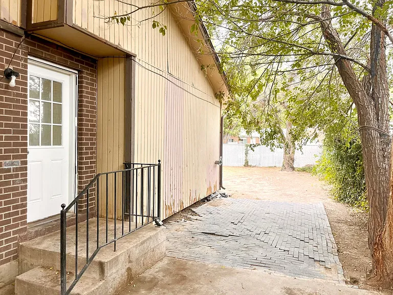 3079 W Lehman Ave — Photo 16