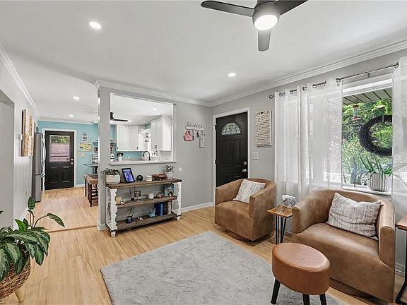 5th image of 2345 Redbud Ln
