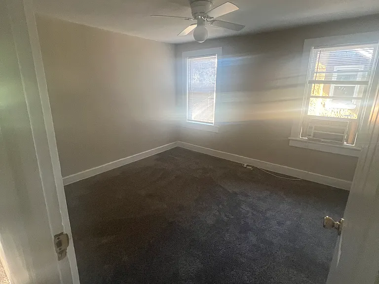 1318 Engle St — Photo 6