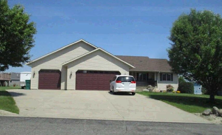 1st image of 205 8th St NE