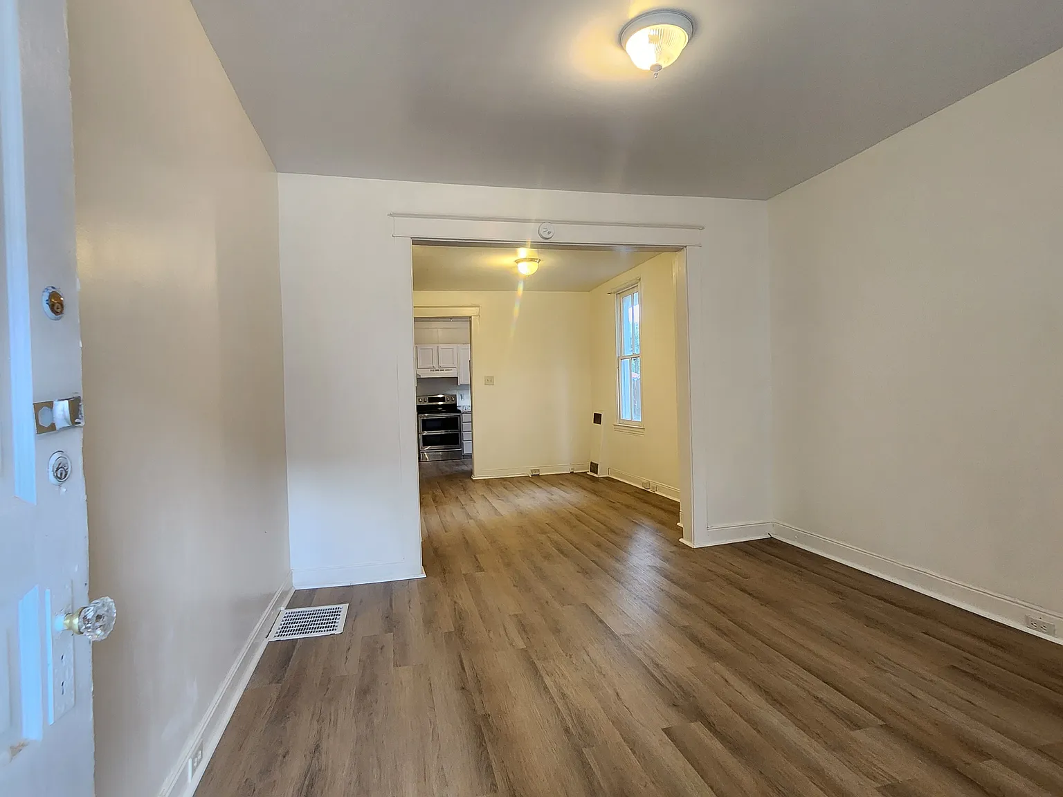 212 Chestnut St — Photo 3