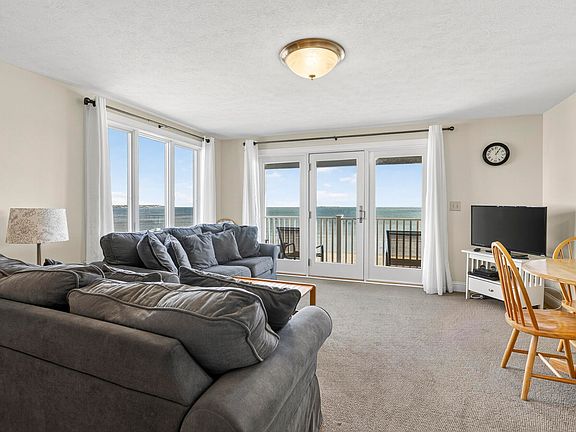 3rd image of 1 Boisvert Street #3