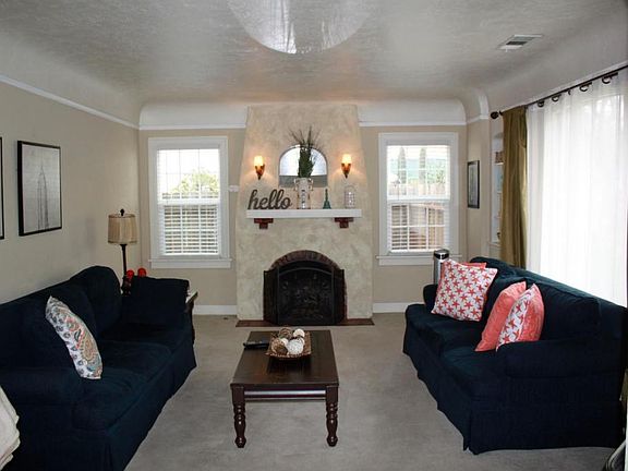 5th image of 121 Elmwood Ct