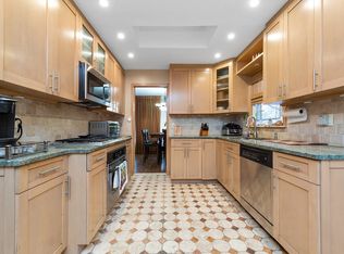 2525 148th St, Flushing, NY 11354