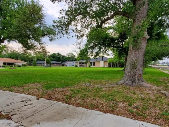 0 Prien Lake Rd E, Lake Charles, LA 70601