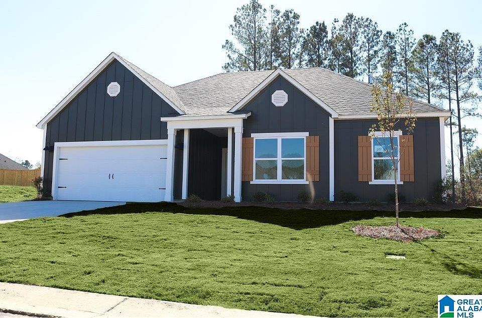 2nd image of 465 Clearwater Ter