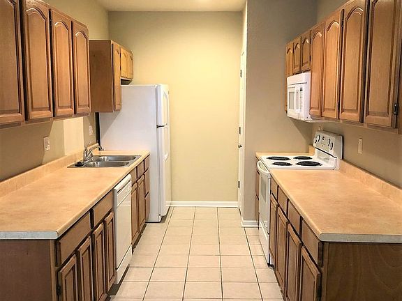 2nd image of 108 Logan St #B