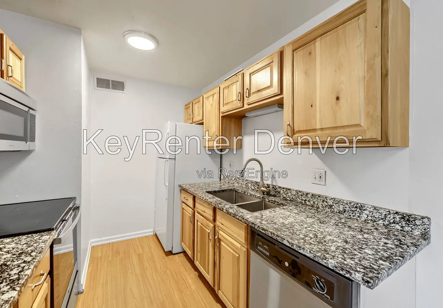 2 bed, 1.0 bath, 813 sqft, $1,420 — Photo 4