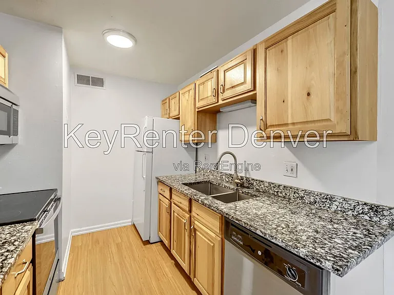 10211 Ura Ln #6-301 — Photo 4