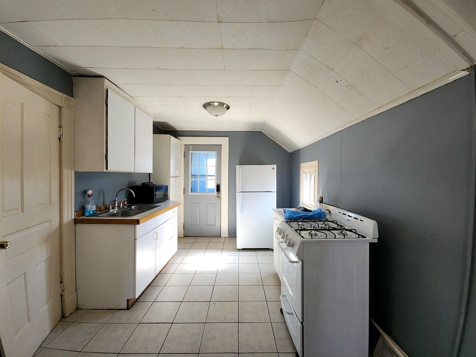 1 bed, 1.0 bath, 500 sqft, $800 — Photo 3