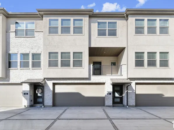 588 N Buffalo Grass Ln, Lindon, UT 84042