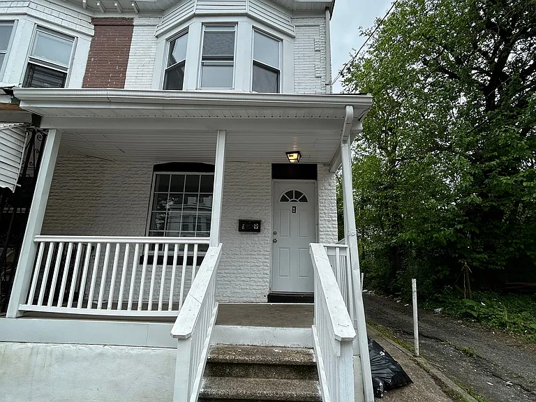 19 E Ingham Ave #1 — Photo 2