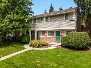 487 E 14 Mile Rd, Birmingham, MI 48009