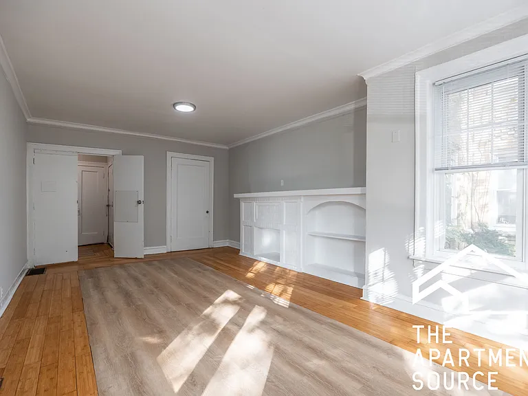 6304 N Oakley Ave #1 — Photo 3