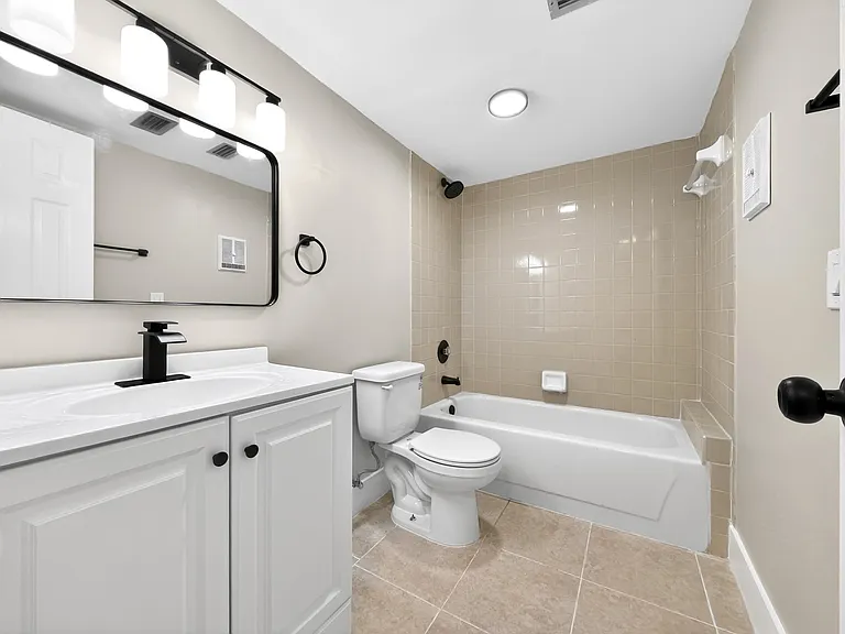 800 Independence Dr #800F — Photo 11
