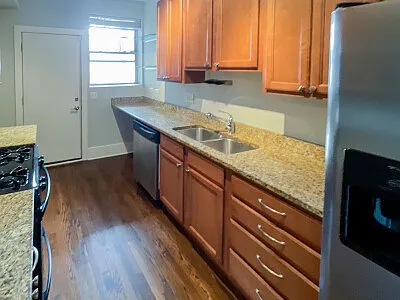 1448 W Cornelia Ave #2 — Photo 3