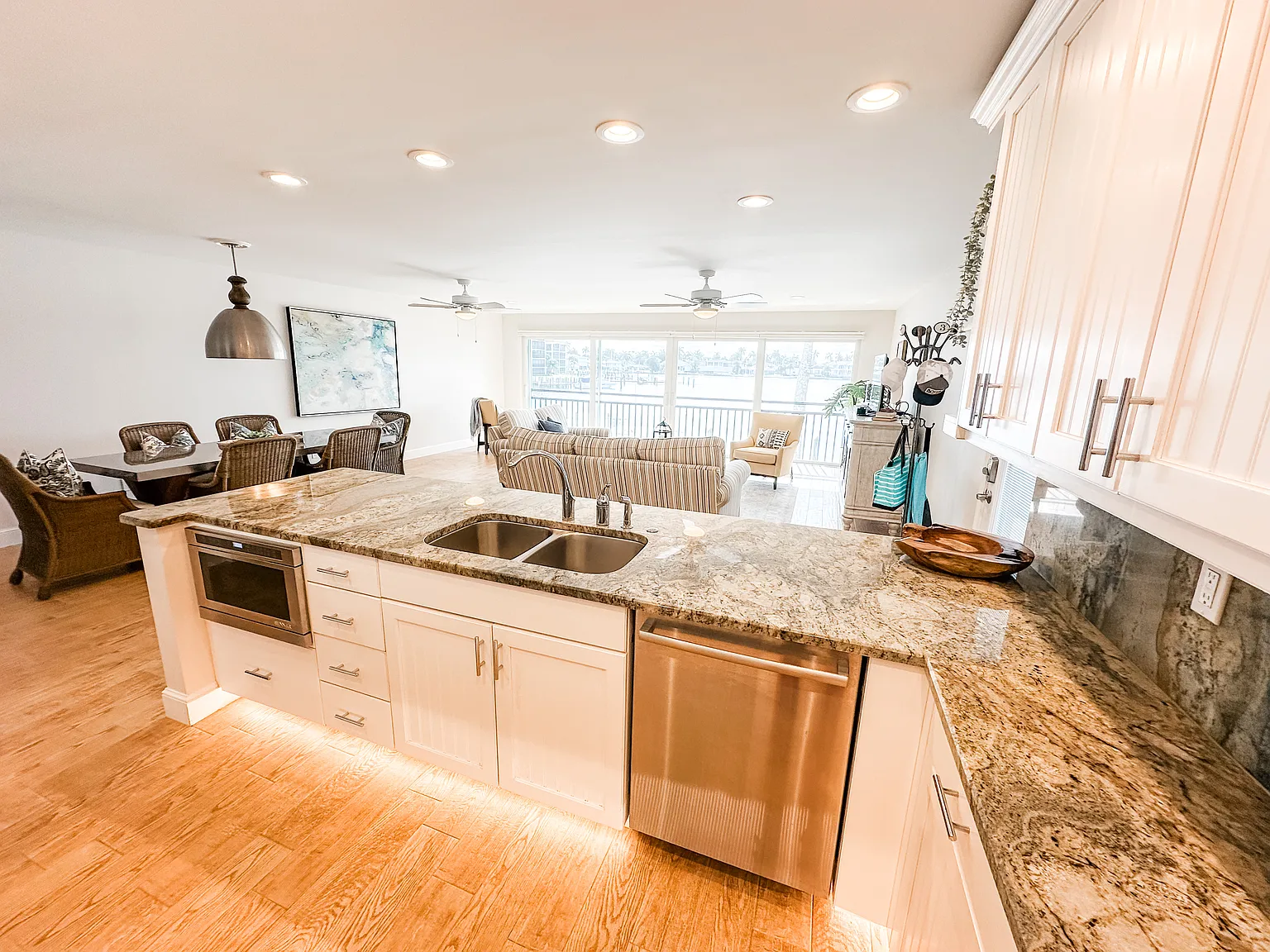 2 bed, 1440 sqft, $7,500 — Photo 4