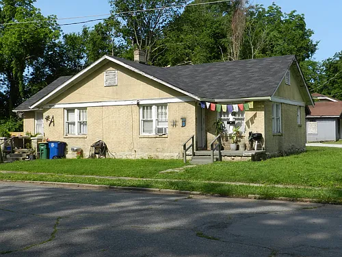 1019 Frank St Photo 1