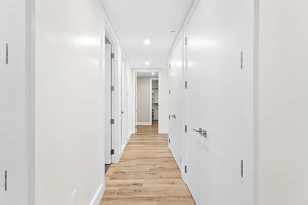 Rented by Safdie Realty Group | media 77