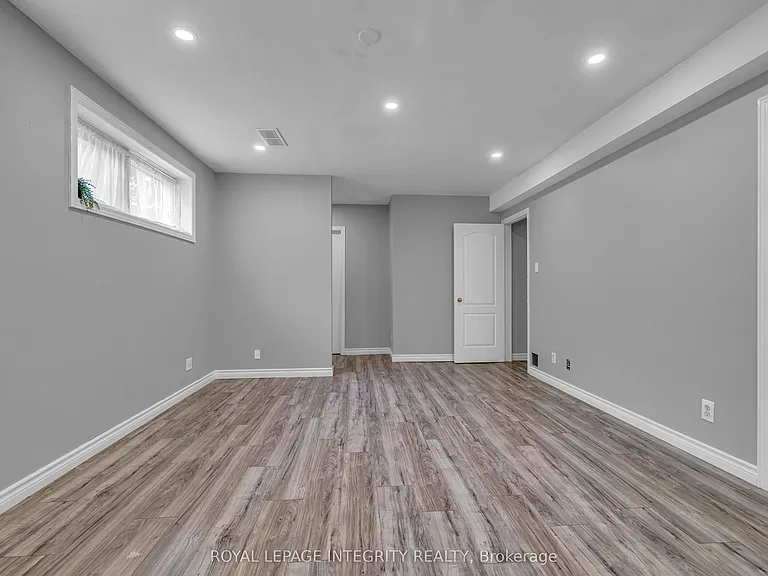 924 Rex Ave — Photo 26