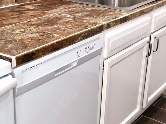 4th image of 3190 Nectarine Cir